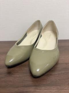 REGAL platinum パンプス エナメル オリーブ