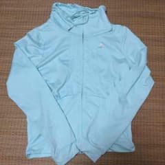 【閉店セール❗️】アディダスパーカーのサムネイル
