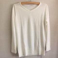 ピエロ☆カシミアタッチVネックニット☆アイボリー☆Mのサムネイル