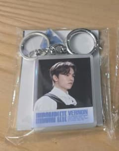 匿名配送 バーノン VERNON seventeen カプセルトイ 仁川 - メルカリ