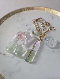 イニシャルレジンバッグチャームのサムネイル