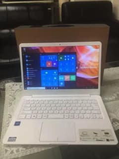 ASUS E406SA-S3060Wのサムネイル