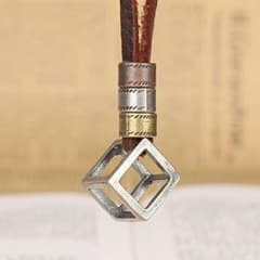 オシャレ キューブネックレのサムネイル
