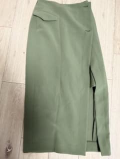SNIDEL 2wayラップスカショ　カーキ　サイズ0のサムネイル