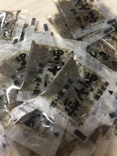 老舗原了郭の黒七味 豆袋 36袋のサムネイル