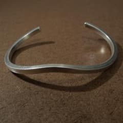 【現物撮影】 カレンシルバー ハンドメイド バングル ウェーブ 20gのサムネイル