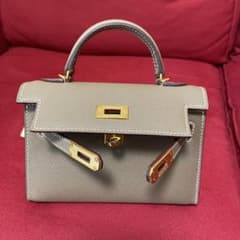 限定SALE♡本革 オールハンドメイドショルダーバッグ(❁´ω`❁)のサムネイル