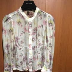 ひゅーらん様　ルイヴィトン  ブラウス  美品 花柄  34サイズのサムネイル