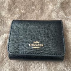 coach 三つ折り財布　コンパクトのサムネイル