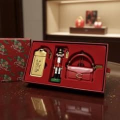 コーチ　ノベルティ　非売品　新品未使用　クリスマスオーナメント3点セット 未使用級 非売品 コーチ オーナメント チャーム クリスマス ノベルティ