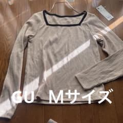 GU 長袖 リブカットソー ベージュ Mサイズのサムネイル