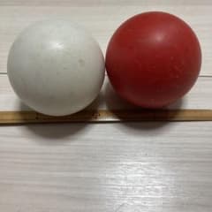 ゲートボール 練習用ボール紅白2個セットのサムネイル