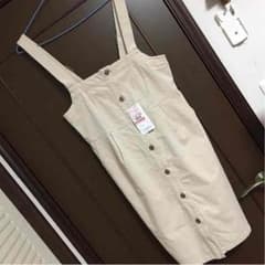 新品タグ付き タイトワンピースのサムネイル