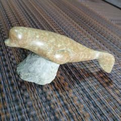 古いカナダ·エスキモー·アートのベルーガ石彫刻/イヌイット現地作家