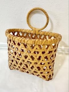 【美品】竹製 取手付壁掛け籠 バスケット 小物入れのサムネイル