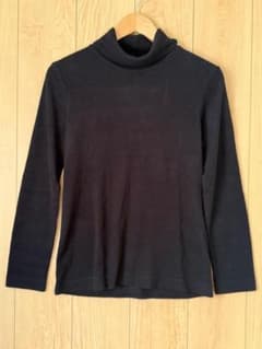 UNIQLO ユニクロ　ソフトタッチタートルネックＴ　黒　長袖　レディースＬのサムネイル