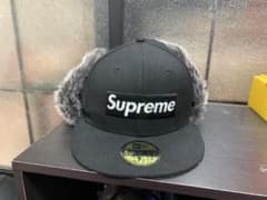 Supreme Newera ear flap cap ニューエラ　7 3/8のサムネイル