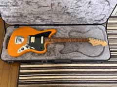 Fender Player Jaguar純正ハードケース、純正ロックペグ付属ですのサムネイル