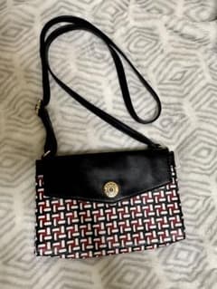 TOMMY HILFIGERトミーヒルフィガーUS限定コンパクトショルダーバッグのサムネイル