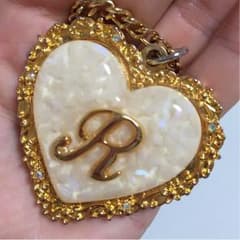 イニシャルチャームのサムネイル