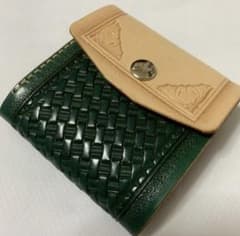 ハンドメイド　二つ折りレザーウォレットのサムネイル