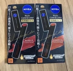 【新品未使用・箱無し】NIVEA リッチケア&カラーリップクリーム 2色セットのサムネイル
