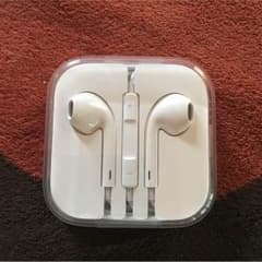 アップル純正イヤホンのサムネイル