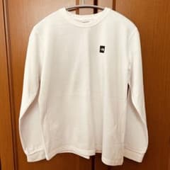 THE NORTH FACE ホワイト 長袖Tシャツのサムネイル