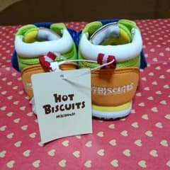 Hot Biscuits  Miki Houseのサムネイル