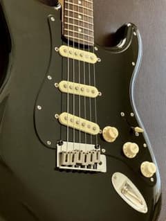 【ローズ指板／アルニコ5】Squier Standard ギルモア風カスタム ローズ指板／アルニコ5】Squier Standard ギルモア風カスタム - メルカリ