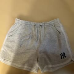 ニューヨークヤンキース　ショートパンツ　Lのサムネイル