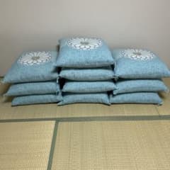 高島産　菊紋様 座布団 10枚セット 水色 和風 高島産 菊紋様 座布団 10枚セット 水色 和風 - メルカリ