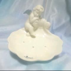 【新品未使用】⭐︎2005年当時物レア物⭐︎ウォレスとグルミット石鹸&石鹸置き 天使のモチーフ 陶器製 ← 【石鹸置き】【アクセサリー入れ】 - メルカリ