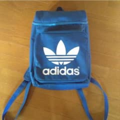 adidas リュックのサムネイル
