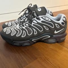 Nike Air Max Plus ブラック/グレーのサムネイル