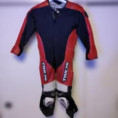 【キッズ130】TAICHI 赤黒 革ツナギ 膝プロテクター付き キッズ130】TAICHI 赤黒 革ツナギ 膝プロテクター付き - メルカリ