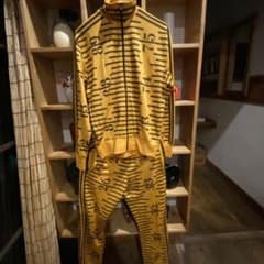 adidas by JEREMY SCOTTのサムネイル