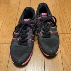 きていちゃん様専用、 NIKE ランニングシューズ ブラック/ピンク25cmのサムネイル