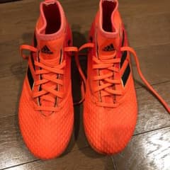 アディダス サッカースパイク　22.5センチ　中古のサムネイル
