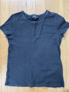 A.P.C. 黒色　トップスのサムネイル