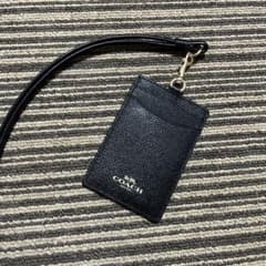 COACH パスケース 定期入れ IDパスケース ネックストラップのサムネイル