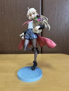 fateセイバーオルタ 英霊旅装Ver. フィギュアのサムネイル