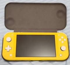 Nintendo Switch NINTENDO SWITCH LITE イエ…のサムネイル