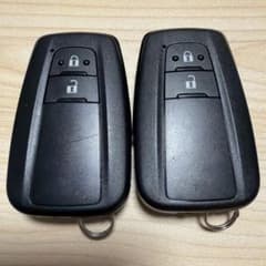 トヨタ純正 プリウス スマートキー (2つボタン) 2個 送料込み - メルカリ