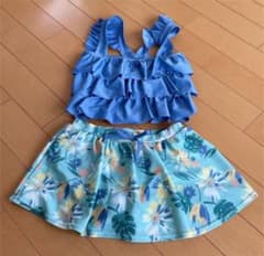 水着 女の子 セパレートのサムネイル