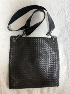 BOTTEGA VENETA イントレチャート ショルダーバッグ ブラック　黒のサムネイル