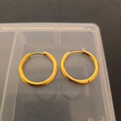 ゴールドカラー フープピアス 両耳用のサムネイル