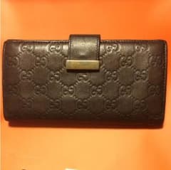 GUCCI、ヴィトンの財布のサムネイル