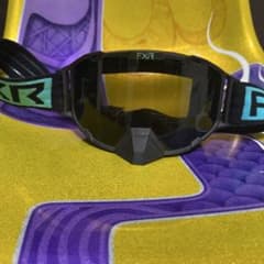 スノーモービルゴーグルのサムネイル