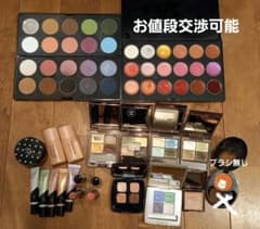 コスメまとめ売り　LUNASOL　CHANEL等のサムネイル